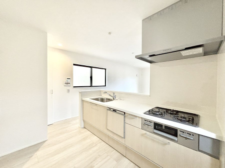 �L�b�`���@���������Ȃ���ł����Ƒ��Ƃ̉�b���y���߂�ΖʃL�b�`��