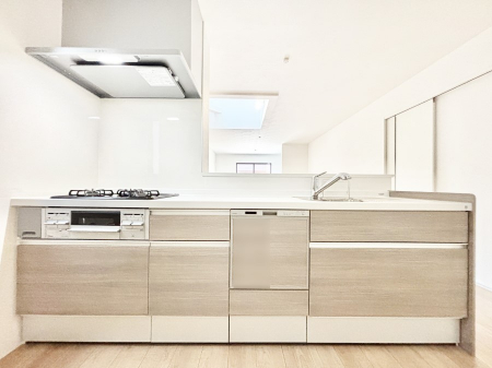 �L�b�`���@���r���O�ŗV�Ԃ��q�l�������Ȃ��炨�������ł���ΖʃL�b�`��