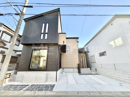 ���n�O�ώʐ^�@�����Ղ�̗z���ƊJ�����ɕ�܂�閾�邢�Z�܂�  