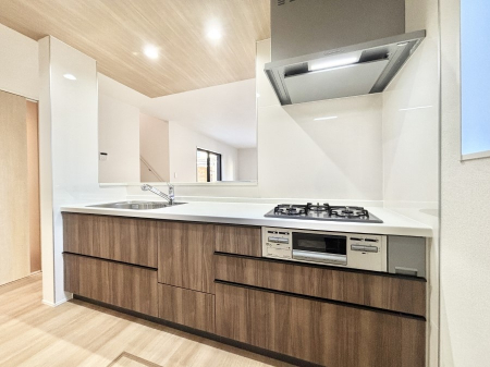 �L�b�`���@�������������I�ɁA�y�����I�V�X�e���L�b�`��  