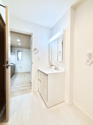 ���̑��@��Ƃ�̐��ʃX�y�[�X�Œ��̐g�x�x�����N���N