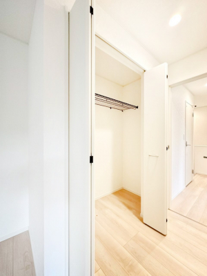 [@ߗނוȂǂ̎[ɕ֗ȃN[[bgtłB