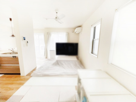 ���r���O�@���Ƒ��̓��₩�Șb�����ŕ�܂�閾�邢���r���O