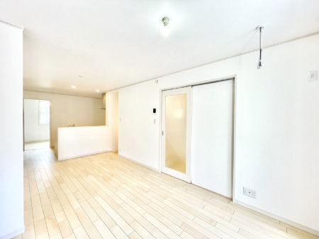 ���r���O�@�Z�ޕ��̌��������o�����A�C���e���A���l����̂��y���݂ȃ��r���O�ł��I 