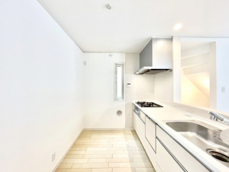 �L�b�`���@��Ƃ肠��L�b�`���ł͂��Ƒ��Ɗy�������������ł��܂��B