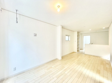 ���r���O�@�Z�ޕ��̌��������o�����A�C���e���A���l����̂��y���݂ȃ��r���O�ł��I 