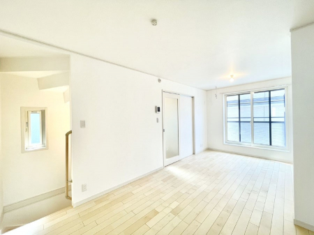 ���r���O�@���r���O�K�i���Ƒ��̏Ί�Ɖ�b���Ȃ��ł���܂�  