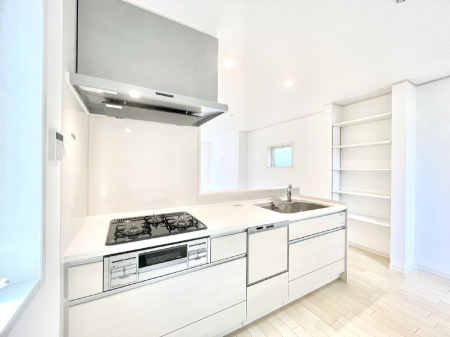 �L�b�`���@���������Ȃ���ł����Ƒ��Ƃ̉�b���y���߂�ΖʃL�b�`��