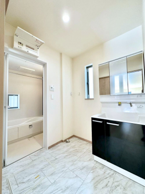 ���̑��@�������̂�����K��Ԃł��B�����̐g�x�x���C�����ǂ����g�������܂��B 