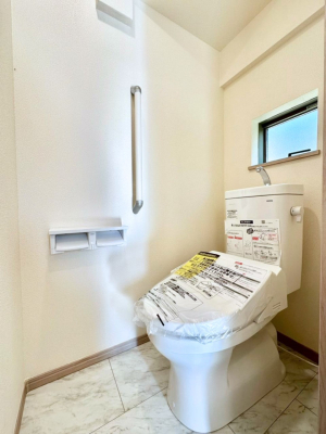 �g�C���@�g�C����1�K��2�K���ꂼ��ɔz�u����Ă��ĂƂĂ��֗��ł��B 