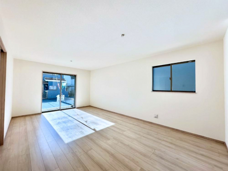 ���r���O�@�Z�ޕ��̌��������o�����A�C���e���A���l����̂��y���݂ȃ��r���O�ł��I 