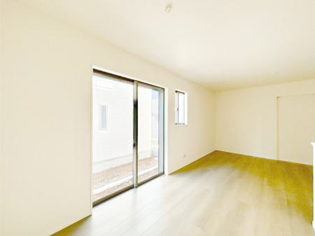 ���r���O�@�傫�ȑ����炽���Ղ�̗z���ƕ����������郊�r���O