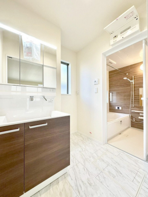 ���̑��@���̂��閾�邢�����h���[�X�y�[�X