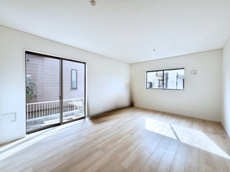 ���r���O�@�Z�ޕ��̌��������o�����A�C���e���A���l����̂��y���݂ȃ��r���O�ł��I 