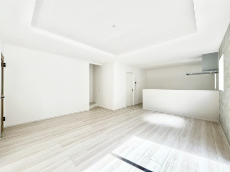 rO@Ƒ̓₩Șbŕ܂閾邢rO