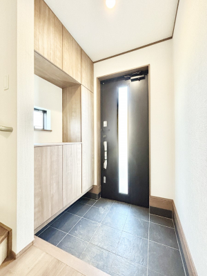 ���ց@�K���X�X���b�g�̓��������փh�A�������Ɍ���͂��Ă���܂�