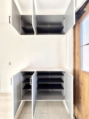 ���̑����ρ@�����Ղ���[�ł���V���[�Y�{�b�N�X�ŉƑ��S���̌C���A���ւ�������B  