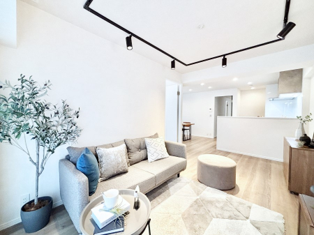 ���r���O�@���Ƒ��̓��₩�Șb�����ŕ�܂�閾�邢���r���O  