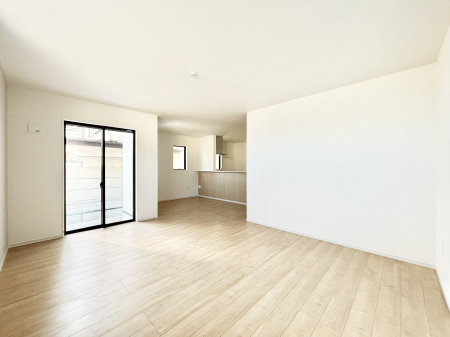 rO@Ƒ̓₩Șbŕ܂閾邢rO