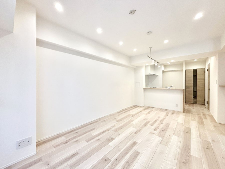 ���r���O�@���Ƒ��̓��₩�Șb�����ŕ�܂�閾�邢���r���O  