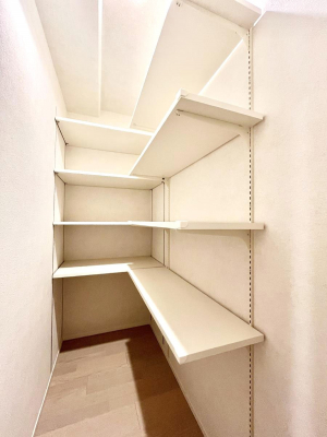 ���̑����ρ@�L�����[�B�|�������G�߂̏��������[���邱�Ƃ��ł��܂��B