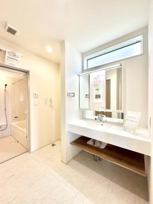 ���̑��@�������̂�����K��Ԃł��B�����̐g�x�x���C�����ǂ����g�������܂��B 