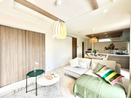 ���r���O�@�Z�ޕ��̌��������o�����A�C���e���A���l����̂��y���݂ȃ��r���O�ł��I 