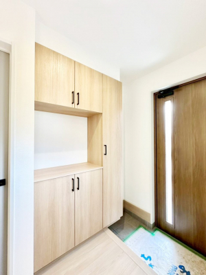 ���ց@���ʔ��͂��Ƒ��̎ʐ^��G�߂̃C���e���A�ŏ���I�Ƃ��ĉ��o�ł��܂�