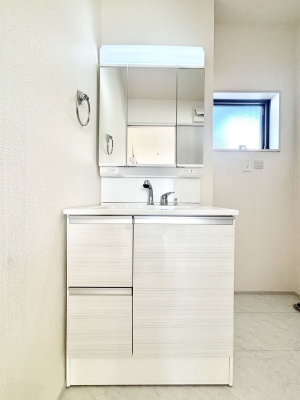 ���ʑ�E���ʏ��@�傫�����₷���O�ʋ��Ő�����������ʑ�́A�g�����Ȃ݃`�F�b�N�┧�̂������ɂ������߂ł��B 