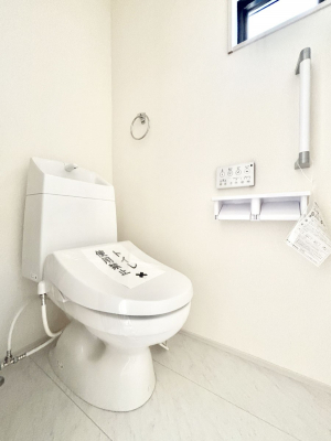 �g�C���@�g�C����1�K��2�K���ꂼ��ɔz�u����Ă��ĂƂĂ��֗��ł��B 