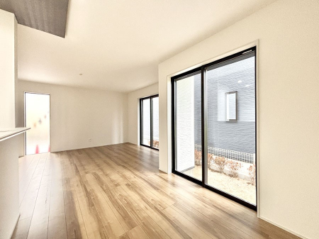 ̑ρ@傫ȑ炽Ղ̗zƕ郊rO  