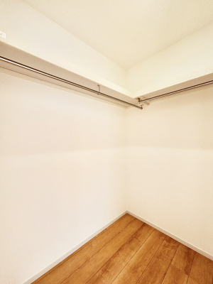 ̑@EH[NCN[[bgtŐԂLpł܂B