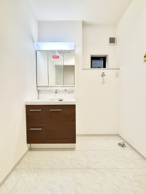 ʑEʏ@傫₷OʋŐʑ́AgȂ݃`FbN┧̂ɂ߂łB 