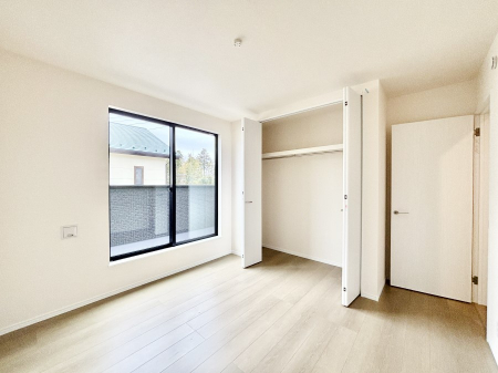 �q�������@�q�������ɂ��������߂Ȏ��[�X�y�[�X�����Ղ�̋���