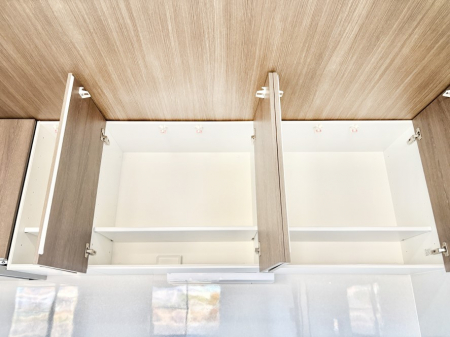 ���̑����ρ@�L�b�`���㕔�̒݌˒I��ݒu���܂����B