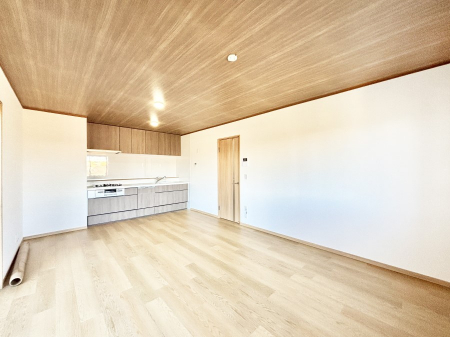 ���r���O�@�i�`�������e�C�X�g�̗D�����_�炩���F�g���̃t���[�����O���f�G�ȃ��r���O�ł��ˁB