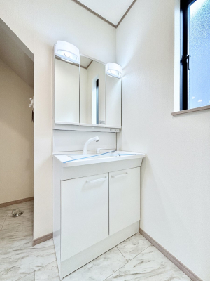 ʑEʏ@傫₷OʋŐʑ́AgȂ݃`FbN┧̂ɂ߂łB 