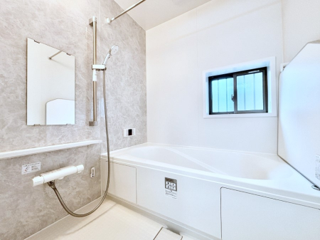 �����@����̔�����₷��؂ȃo�X�^�C���B�������Ƃ����C���y����Ŕ����Ƃ肽���ł��ˁI  