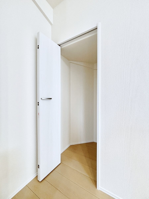 ���̑����ρ@�L�b�`���ɂ̓p���g���[�I�H�ނ̃X�g�b�N�͂������A���p�i�̎��[�Ȃǎg�����͂��낢��I