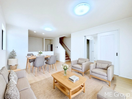 ���r���O�@���Ƒ��̃R�~���j�P�[�V�������[�܂郊�r���O�K�i���̗p����LDK�@���Ƌ��CG�ł�