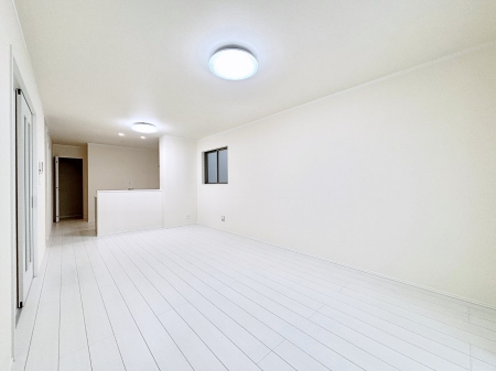 ���r���O�@�Z�ޕ��̌��������o�����A�C���e���A���l����̂��y���݂ȃ��r���O�ł��I 