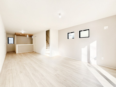 ���r���O�@�i�`�������e�C�X�g�̗D�����_�炩���F�g���̃t���[�����O���f�G�ȃ��r���O�ł��ˁB