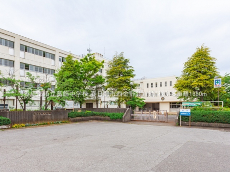 ���ӊ��@���w�Z 1680m �t�����s���������w�Z