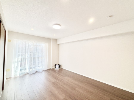 ���̑����ρ@�o���R�j�[���J�������v���X���Ă����m��