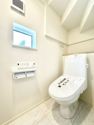 gC@gC1K2KꂼɔzuĂĂƂĂ֗łB 