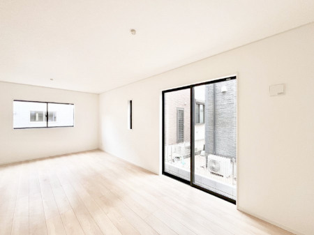 ���r���O�@���Ƒ��̓��₩�Șb�����ŕ�܂�閾�邢���r���O  