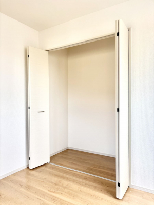 ���[�@�����Ղ�̎��[�X�y�[�X�ŉ��K�ɕ�点���� 