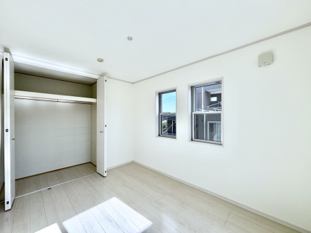 �q�������@�q�������ɂ��������߂Ȏ��[�X�y�[�X�����Ղ�̋���