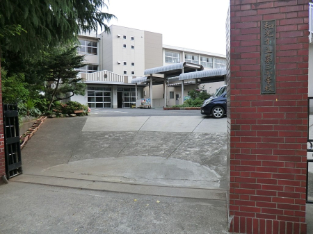 ���ӊ��@���w�Z 640m �a���s����O���w�Z