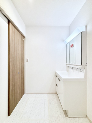 ʑEʏ@Ƃ̐ʃXy[XŒ̐gxxX[Y